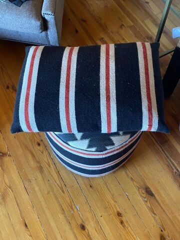 Yuvarlak Puf ve Yastık