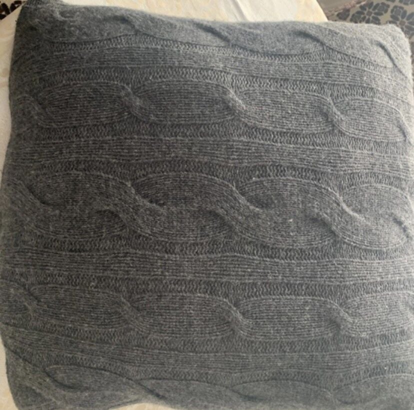 Gri Yün Çift Yastık