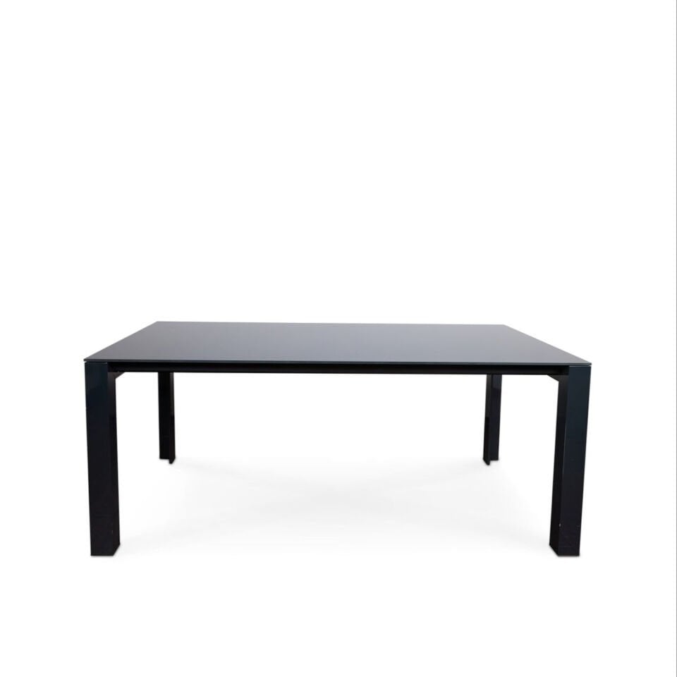 Ligne Roset Yemek Masası