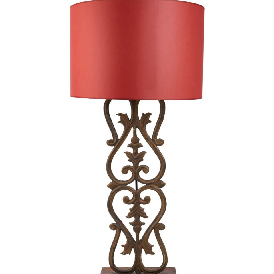 Kırmızı Şapkalı Ferforje Abajur