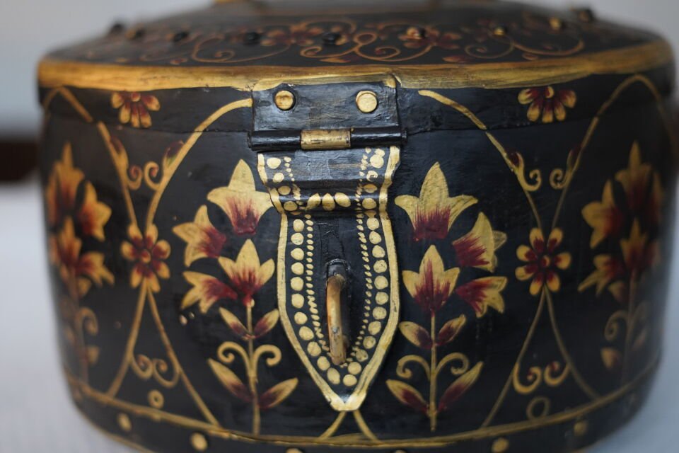 Anantaya Tasarımı Kapaklı El Boyaması Kutu Büyük Boy