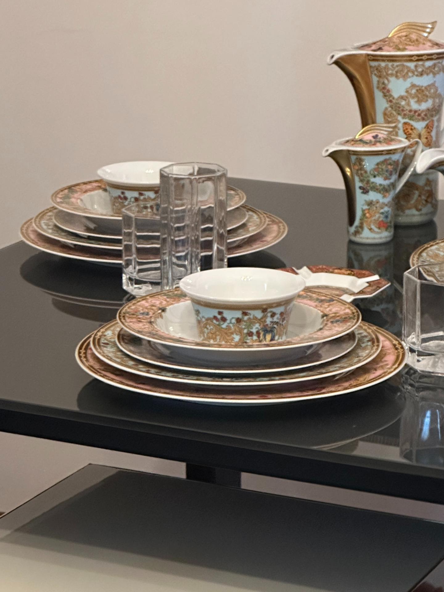 Le Jardin de Versace Tabak Takımı