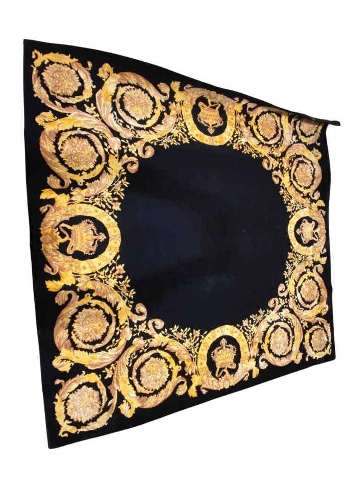 Versace Home Neo-Baroque Stilinde, Siyah Bej Halı