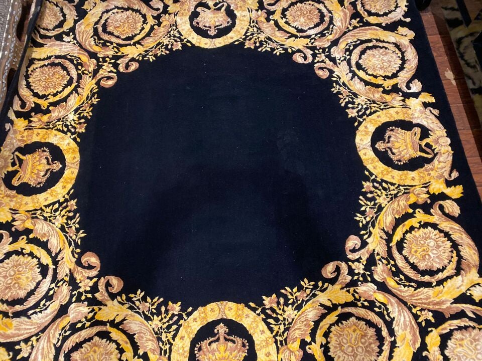 Versace Home Neo-Baroque Stilinde, Siyah Bej Halı