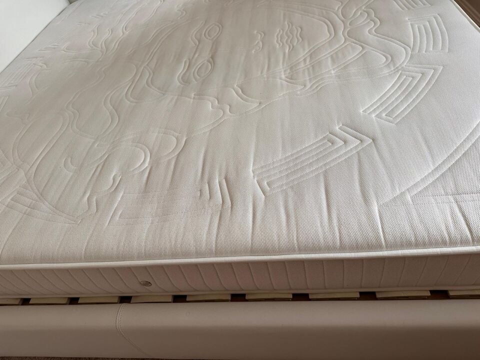 Versace Deri Beyaz Karyola - Yatak Altlığı