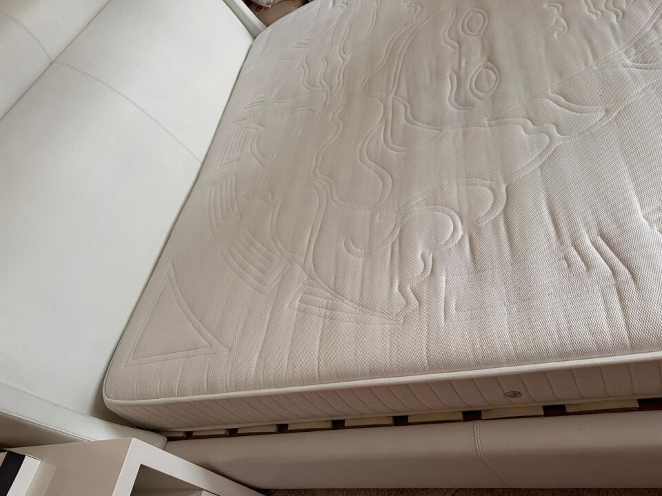 Versace Deri Beyaz Karyola - Yatak Altlığı