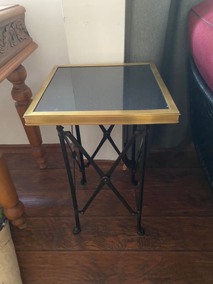 Mis en Demeur Geridon Montaigne Pirinç Granit Çift Sehpa