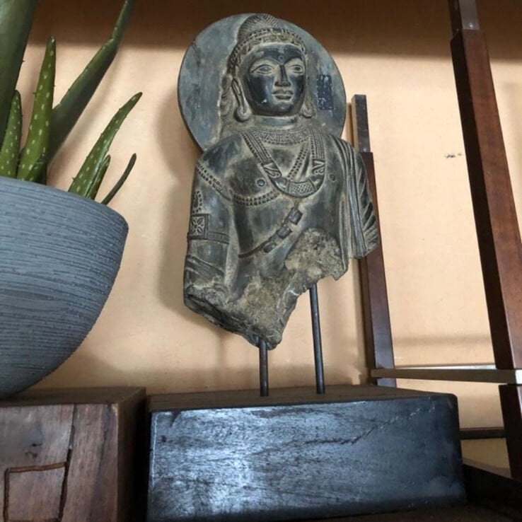 Buddha Heykel - Maison Colonial