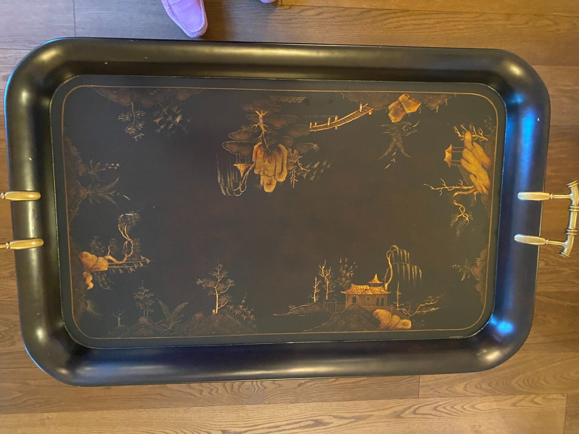 Theodore Alexander Chinoiserie Stilinde, Uzak Doğu Sehpa